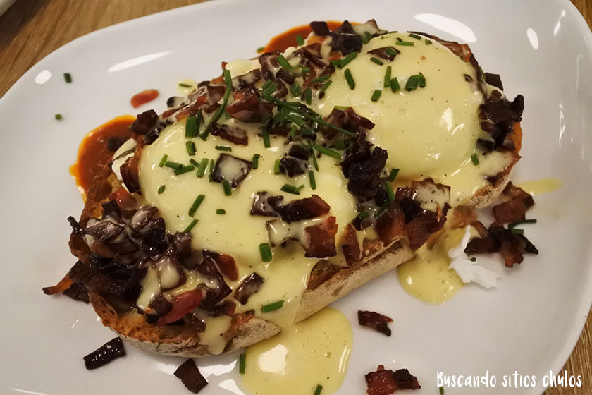Pascal café: huevos Benedict